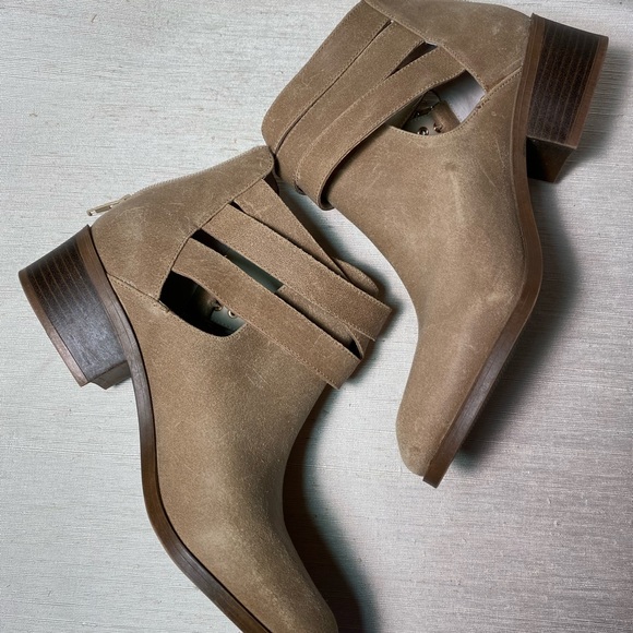 8.5 SEYCHELLES Bootie Scoundrel Taupe Tan NWOB - Picture 2 of 4